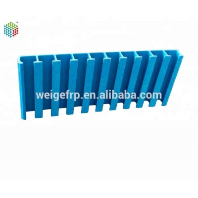 Light weight high strength plastic grating flooring